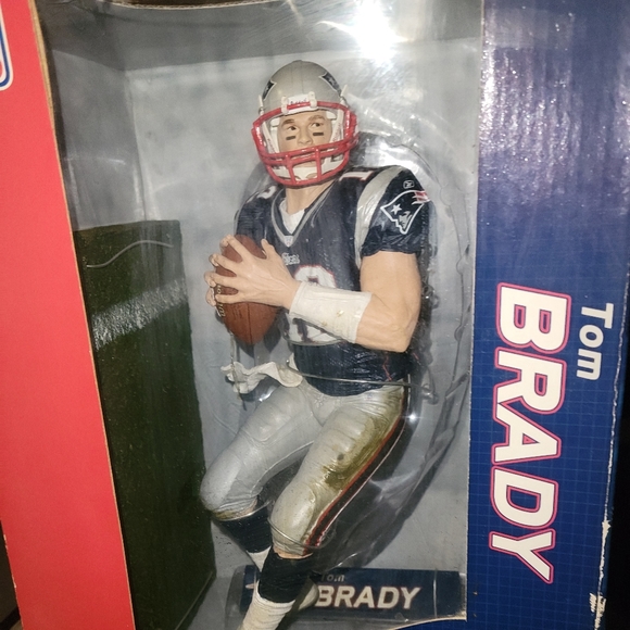 Tom Brady 12 inch new in box never taken box in good but not perfect condition - Picture 2 of 7